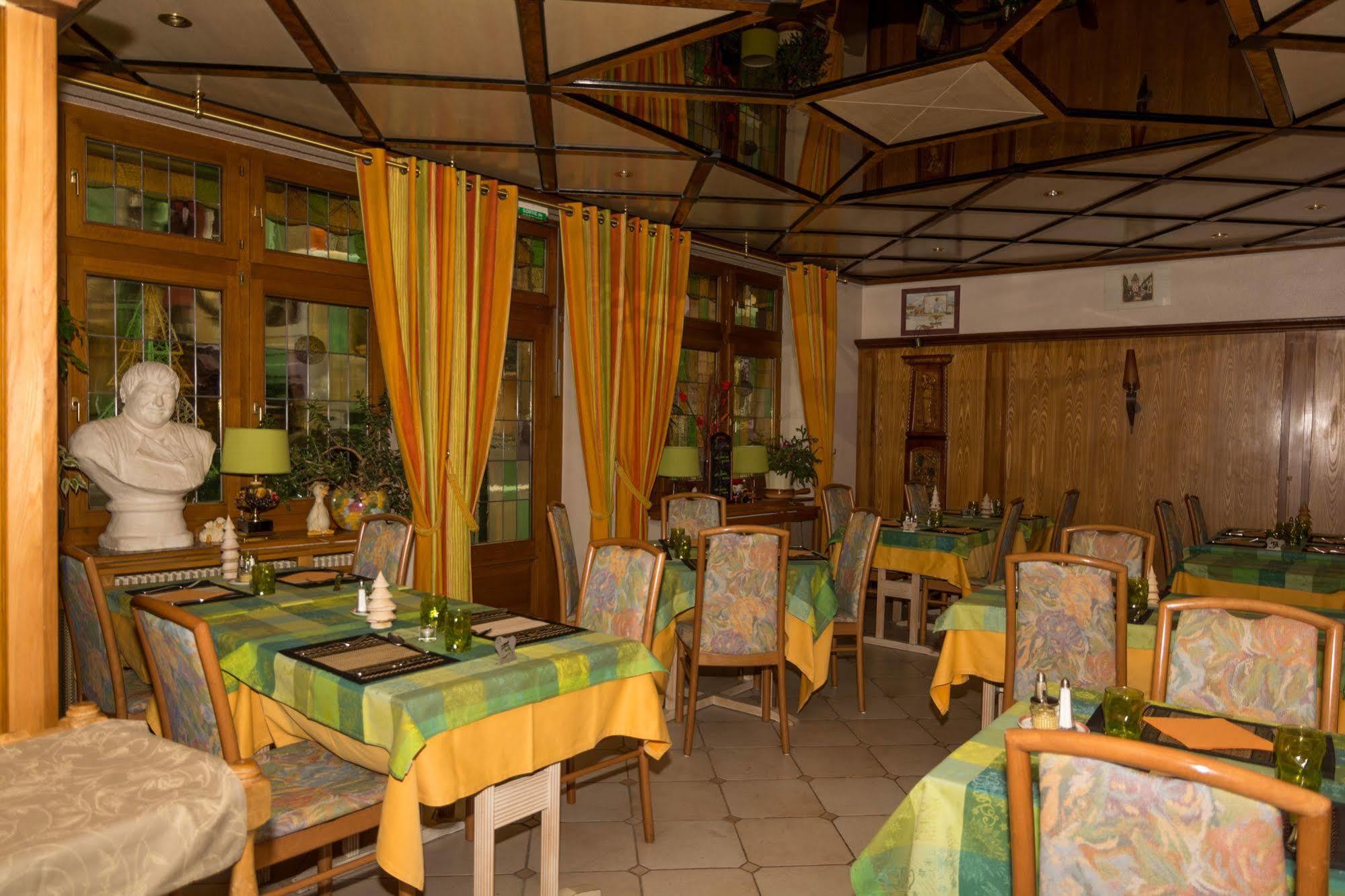Hotel Restaurant Du Faudé Lapoutroie Exterior foto